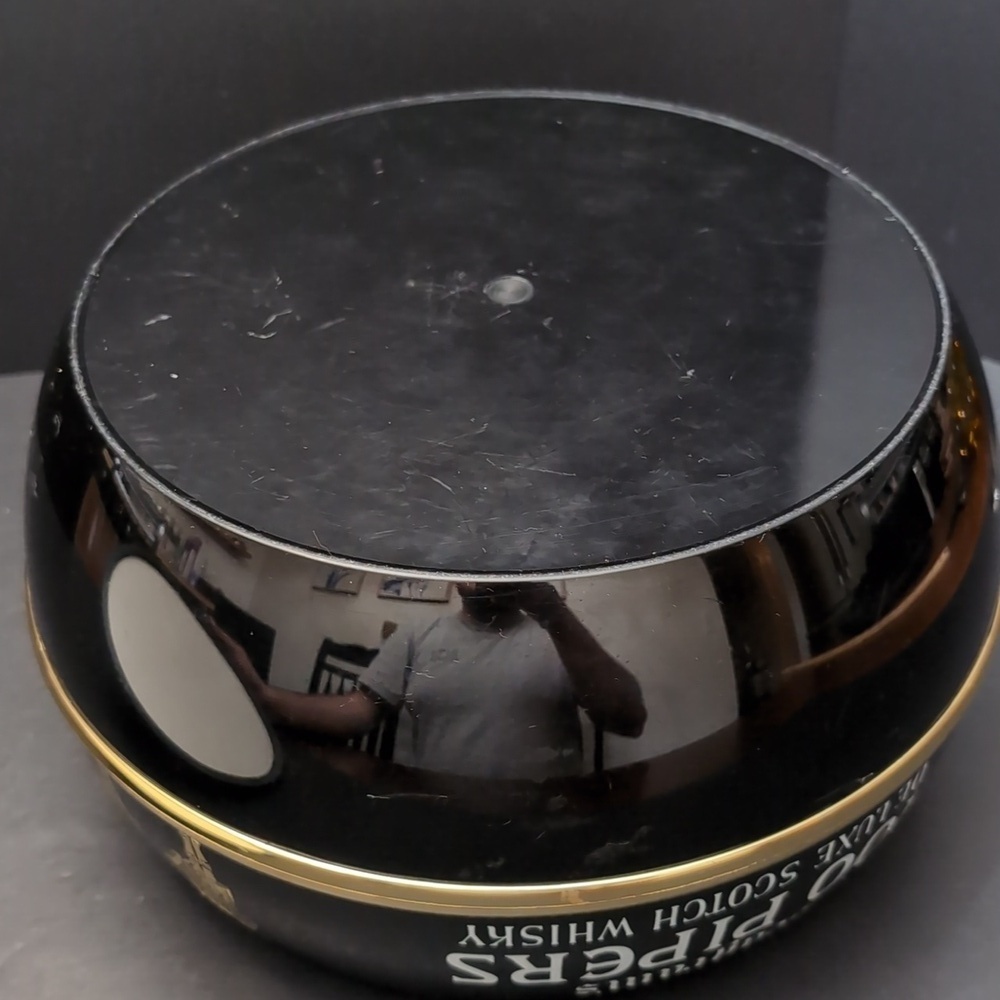 Seagram's 100 Piper's Deluxe Scotch Whisky Curling Stone Ice Bucket. - Picture 7 of 12